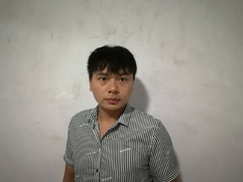 微笑的云的第一张照片--全国闪婚服务中心