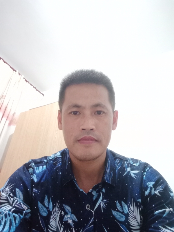 风雨夜归人的第一张照片--全国闪婚服务中心