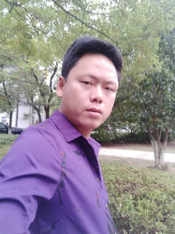 黄龙飞的第一张照片--全国闪婚服务中心