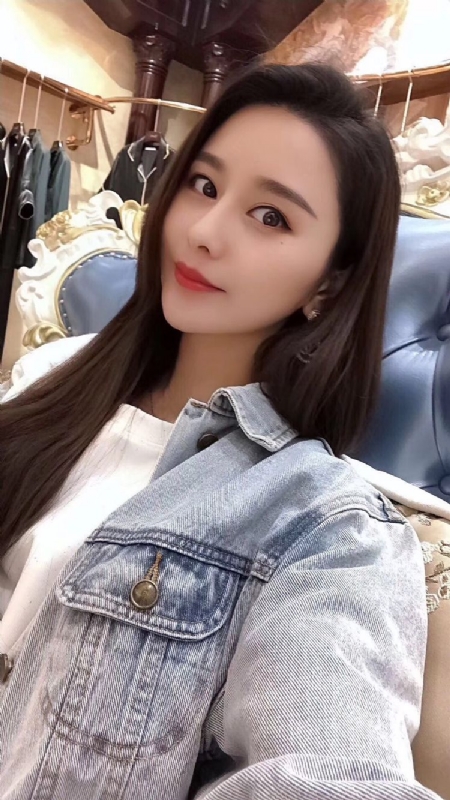 李珊珊的第一张照片--全国闪婚服务中心