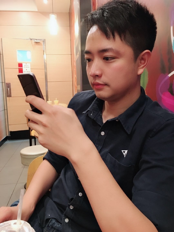 闭月的第三张照片--全国闪婚服务中心