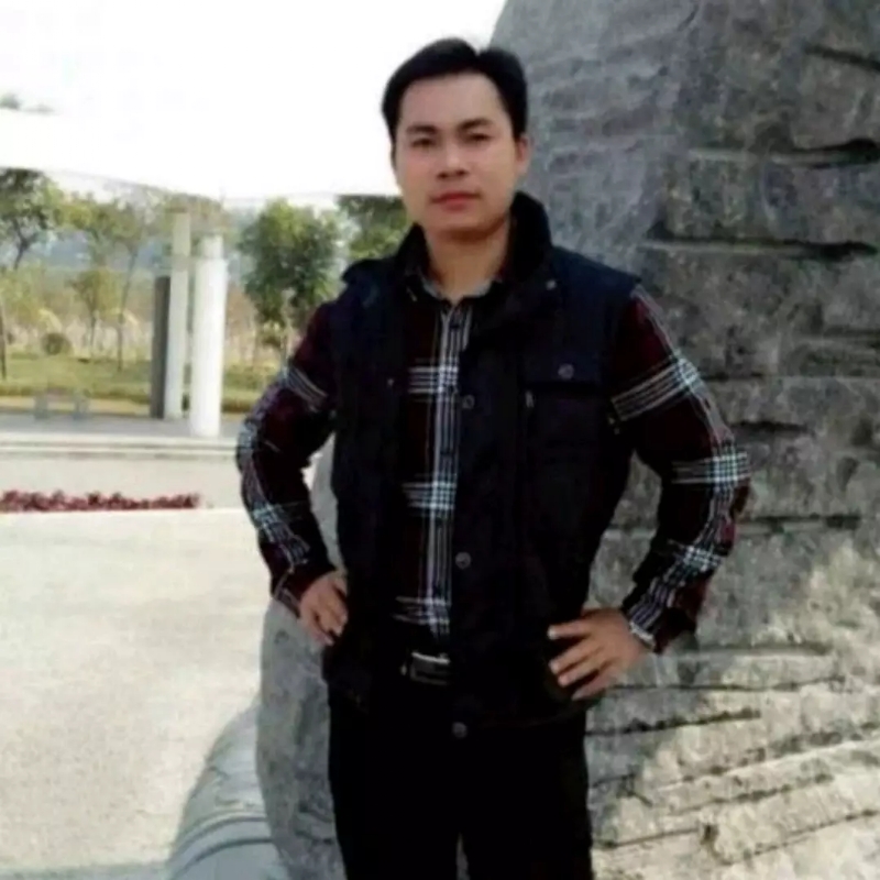 selfdy的第一张照片--全国闪婚服务中心