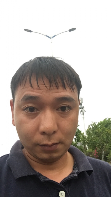 啦啦队长的第一张照片--全国闪婚服务中心