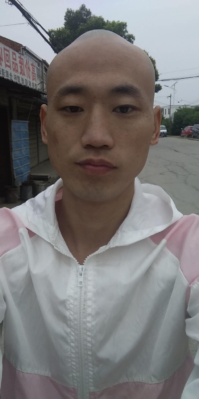 花花公子的第一张照片--全国闪婚服务中心