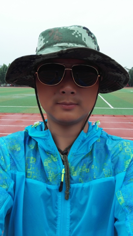 银尘的第一张照片--全国闪婚服务中心