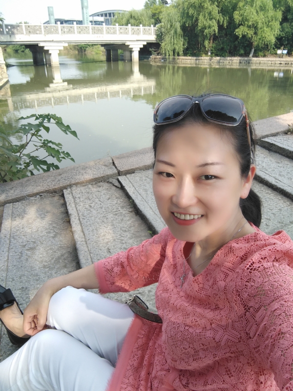 渴慕的第一张照片--全国闪婚服务中心