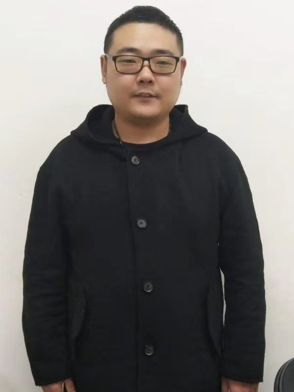ll的第二张照片--全国闪婚服务中心