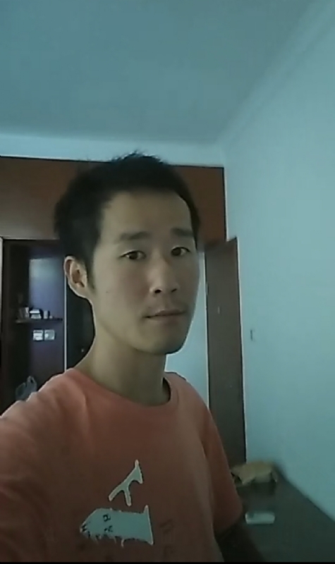 呀是你的第一张照片--全国闪婚服务中心