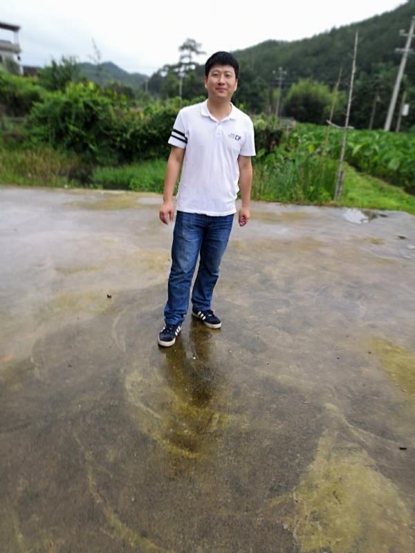开心龙王的第一张照片--全国闪婚服务中心