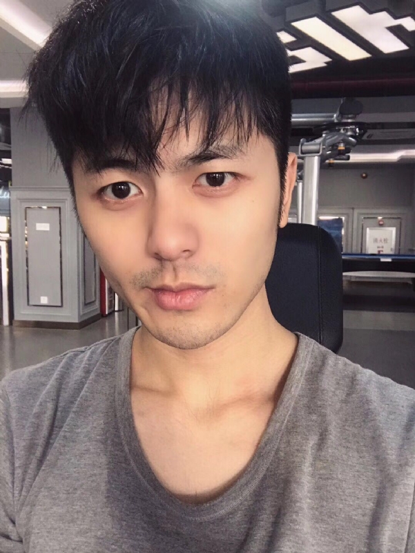 Destiny的第一张照片--全国闪婚服务中心