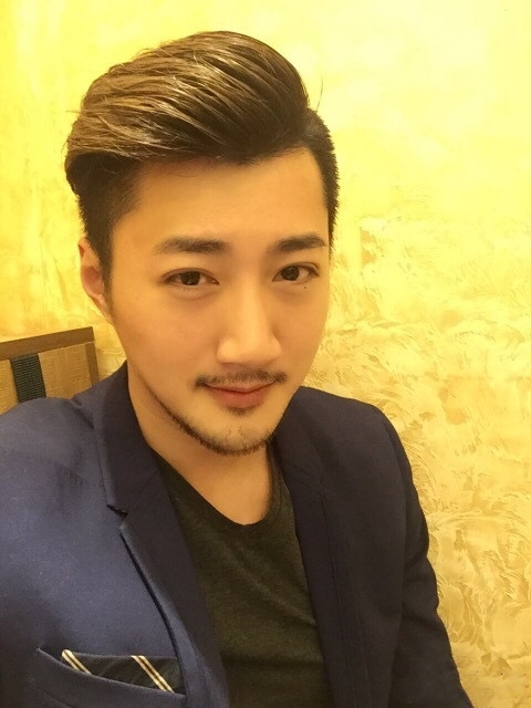 一種微笑叫堅強的第一张照片--全国闪婚服务中心