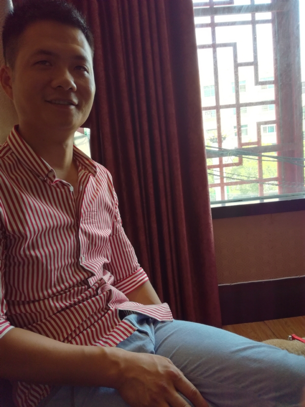 一号车手的第一张照片--全国闪婚服务中心