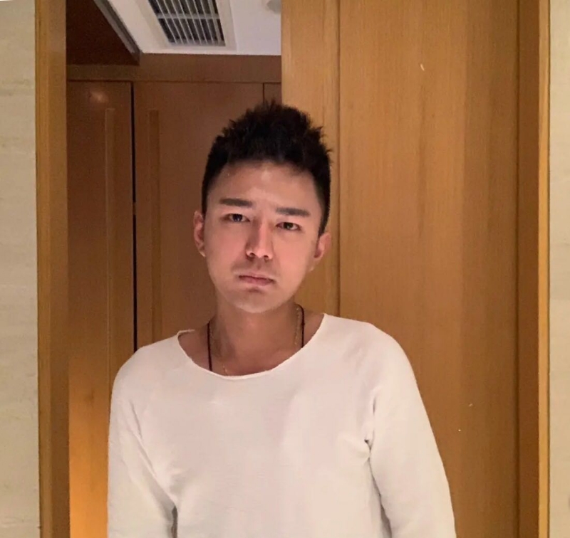 既往不咎的第一张照片--全国闪婚服务中心