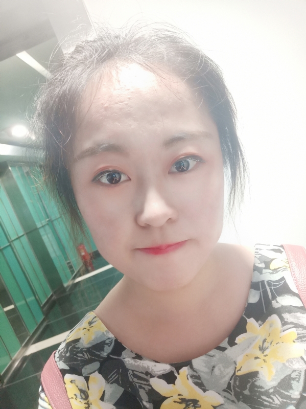 小花伞的第一张照片--全国闪婚服务中心