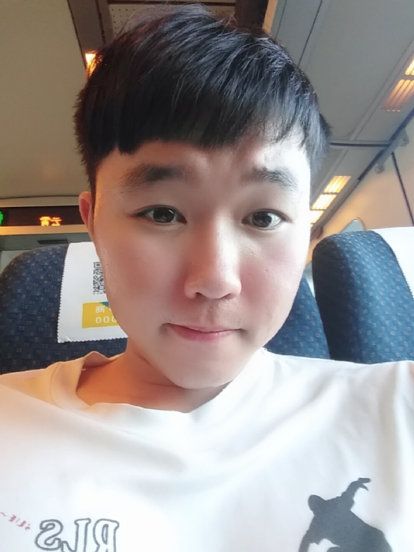 爱玉的第一张照片--全国闪婚服务中心