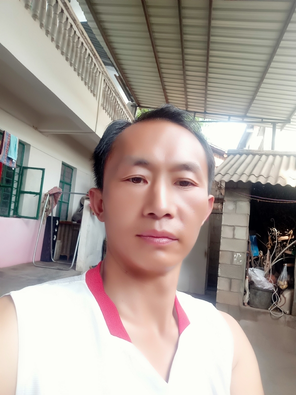 白鸽的第一张照片--全国闪婚服务中心