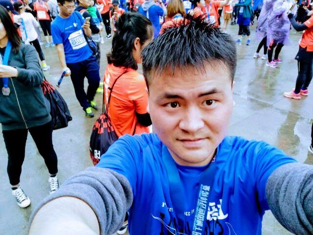 小五在跳舞的第一张照片--全国闪婚服务中心