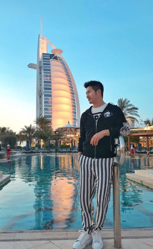 梁晟麟的第一张照片--全国闪婚服务中心