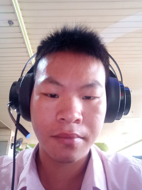 盛夏的第一张照片--全国闪婚服务中心