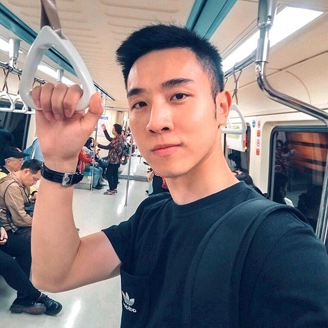 然然男士的第三张照片--全国闪婚服务中心