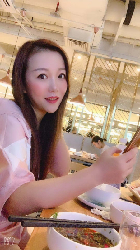 蔷薇的第一张照片--全国闪婚服务中心