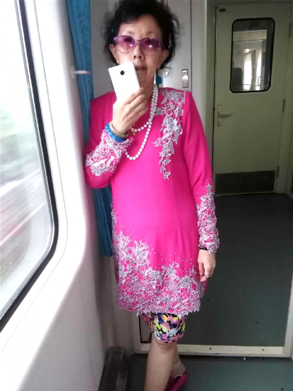 Anni的第一张照片--全国闪婚服务中心