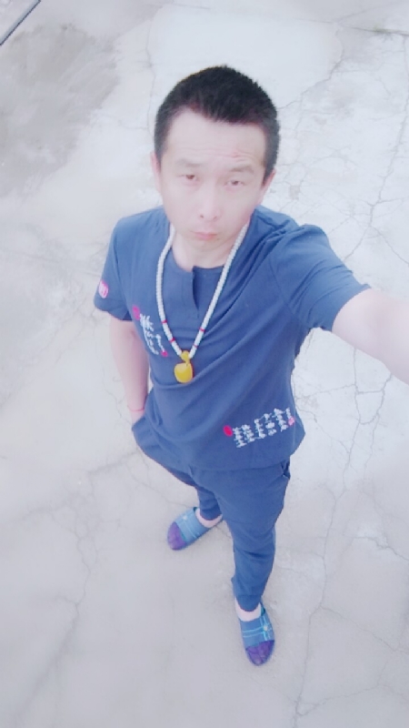 一叶之秋的第一张照片--全国闪婚服务中心