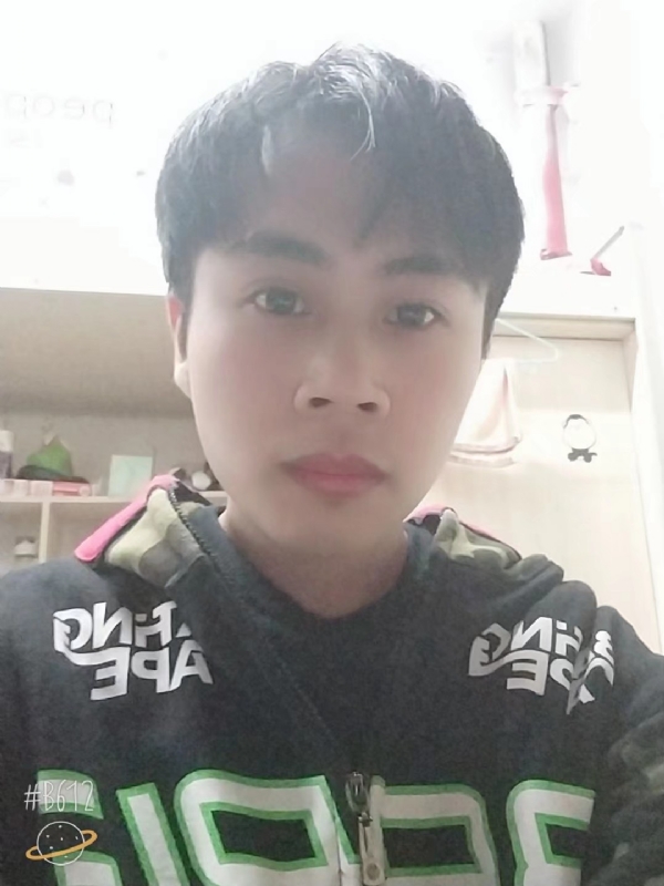 云哥的第一张照片--全国闪婚服务中心