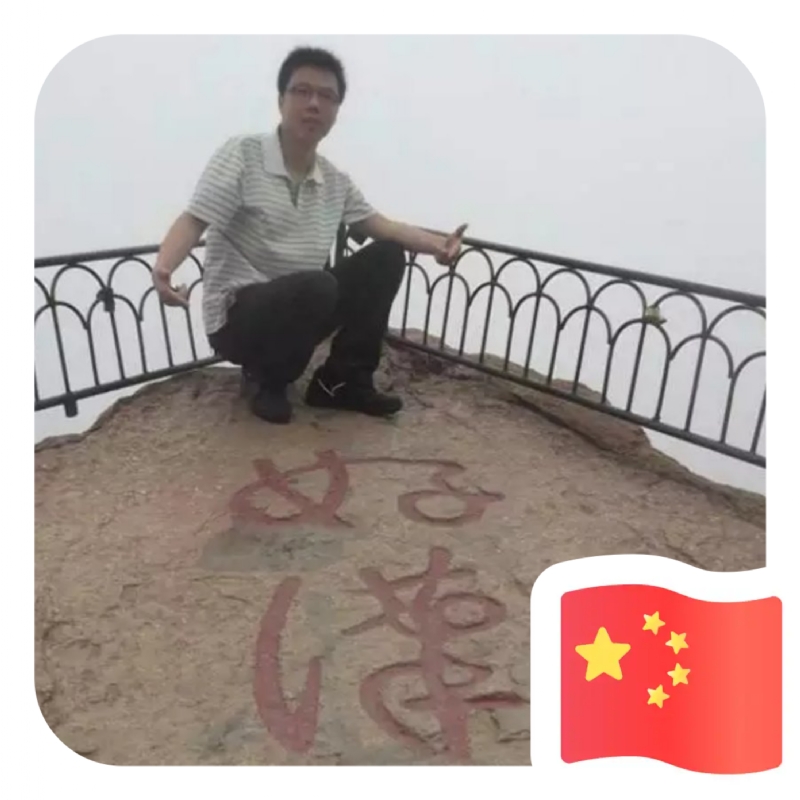 一只小虎牙的第一张照片--全国闪婚服务中心