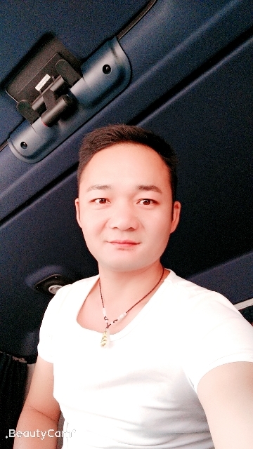 平凡的第一张照片--全国闪婚服务中心