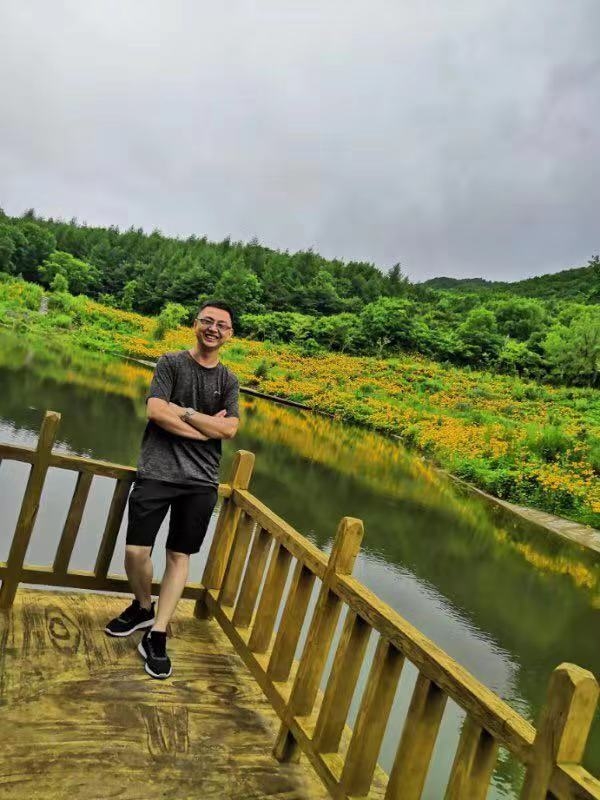 正能量的第二张照片--全国闪婚服务中心