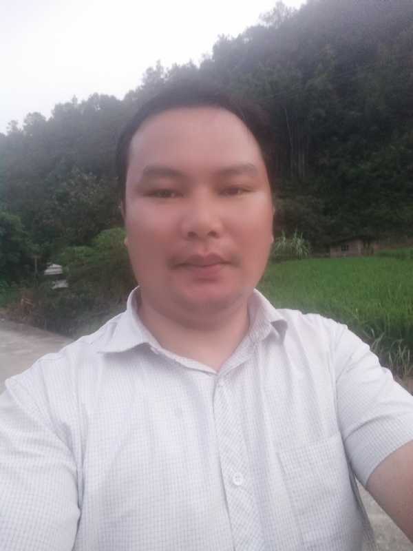 阿王的第一张照片--全国闪婚服务中心