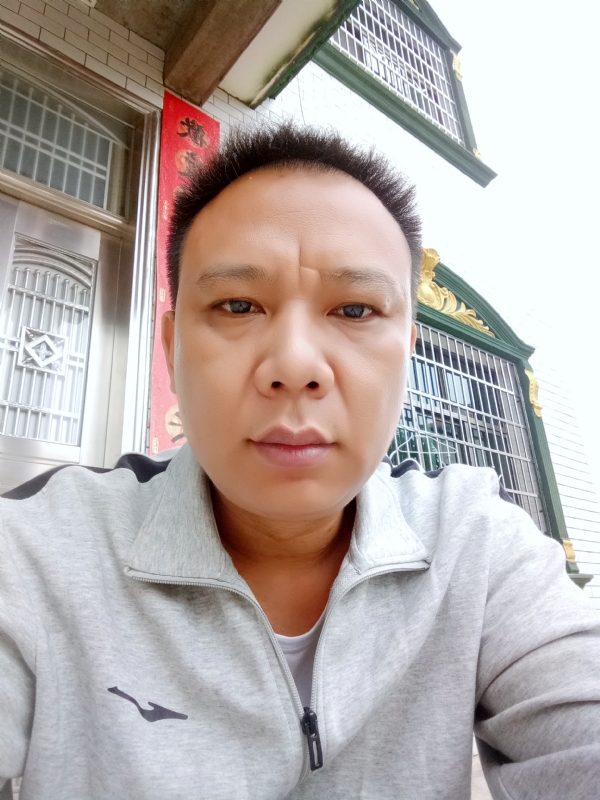 随缘的第一张照片--全国闪婚服务中心