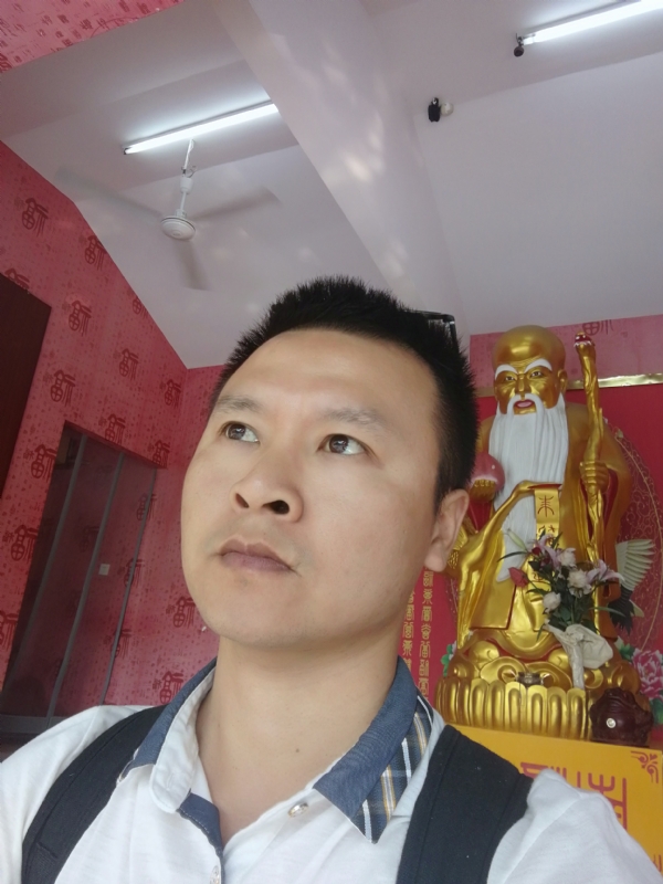 WAR的第一张照片--全国闪婚服务中心