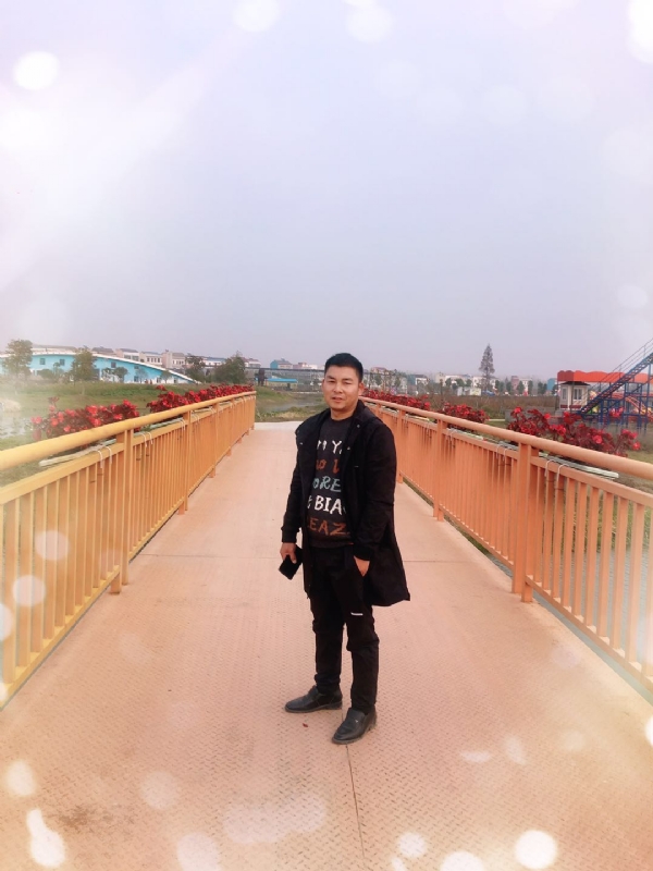 清风的第二张照片--全国闪婚服务中心