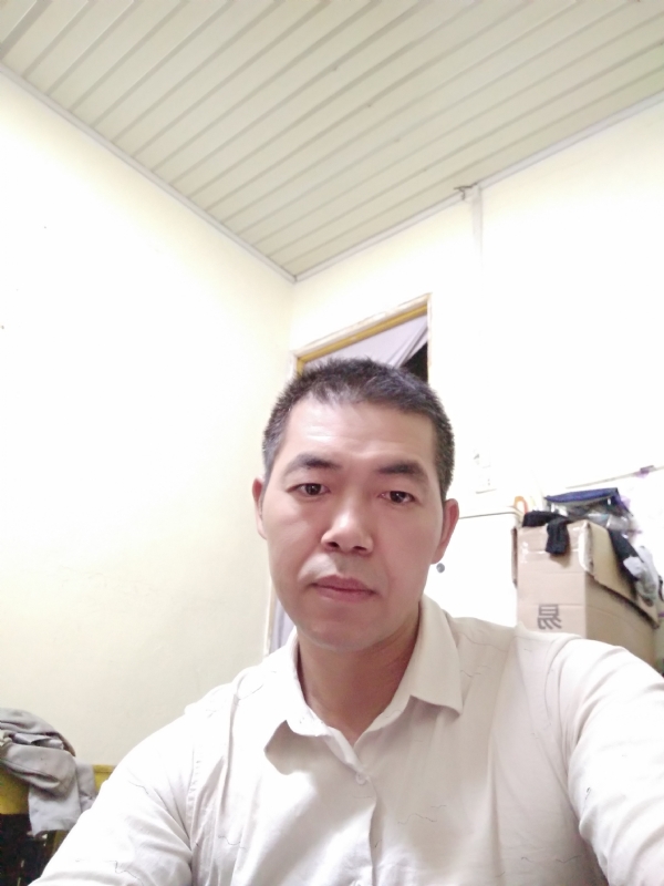 为伊消得人憔悴的第一张照片--全国闪婚服务中心