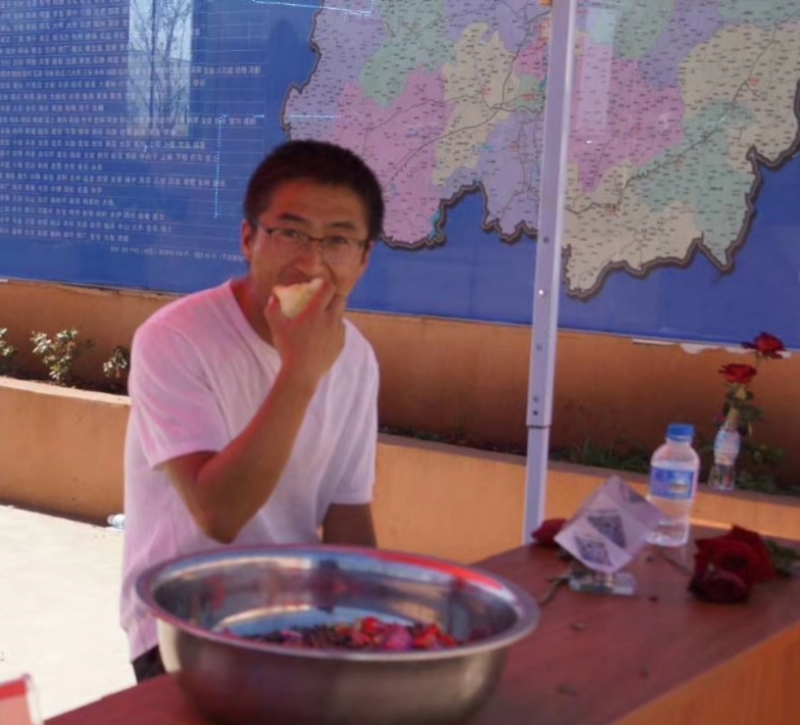 寻水的第一张照片--全国闪婚服务中心