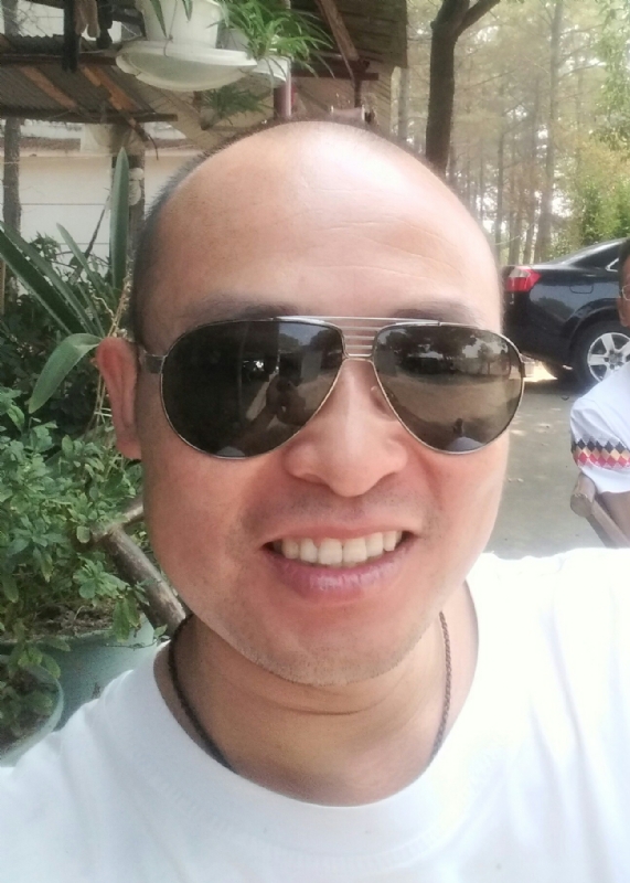 兵哥的第一张照片--全国闪婚服务中心
