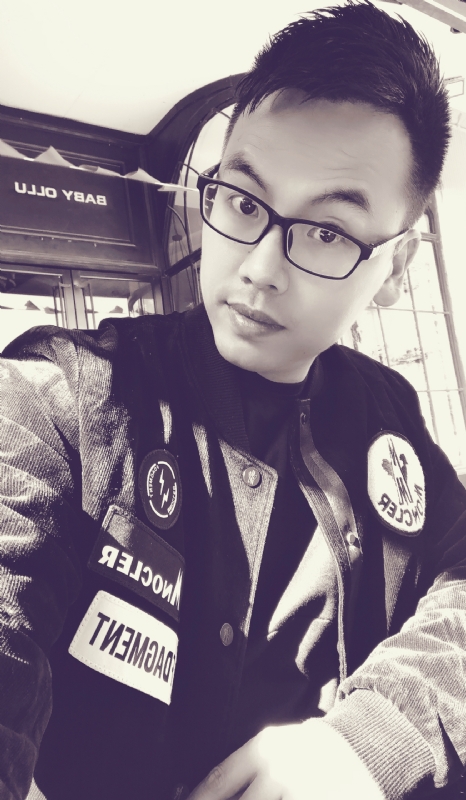 十七楼的猫的第一张照片--全国闪婚服务中心