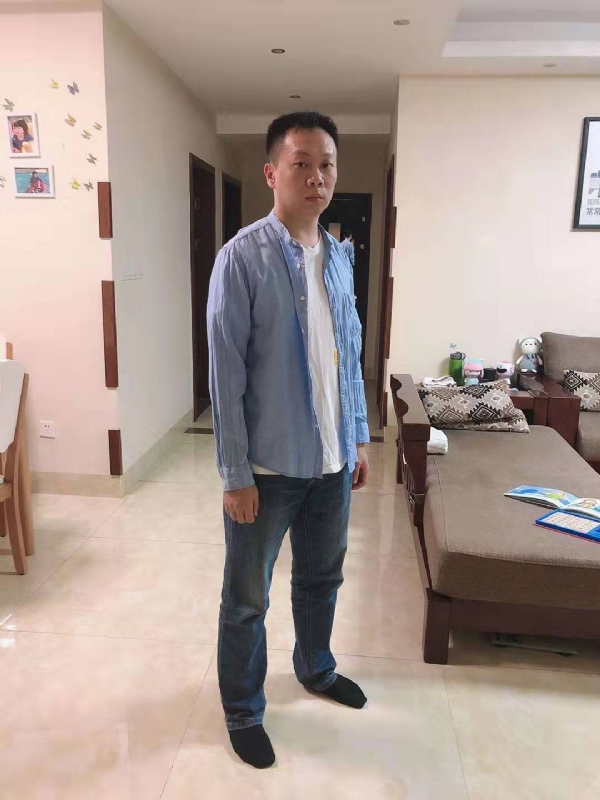以勒的第一张照片--全国闪婚服务中心