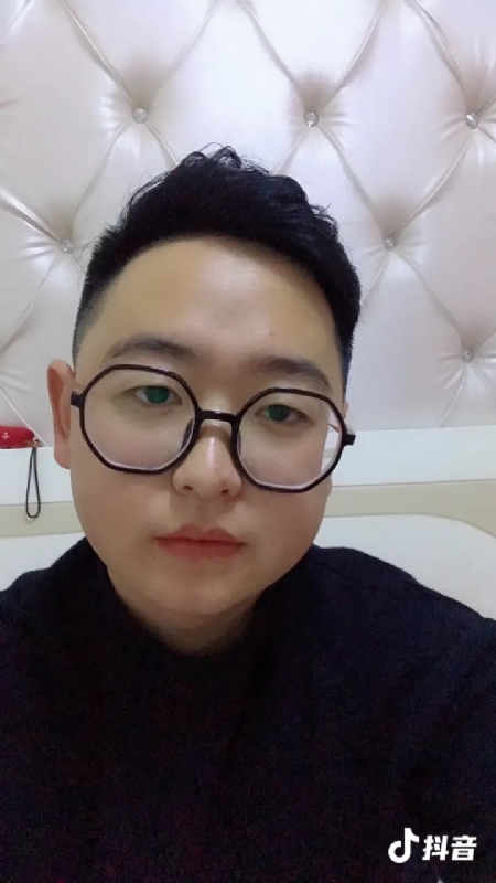 杰森的第一张照片--全国闪婚服务中心