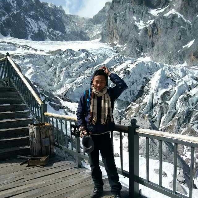 眯眯的第一张照片--全国闪婚服务中心