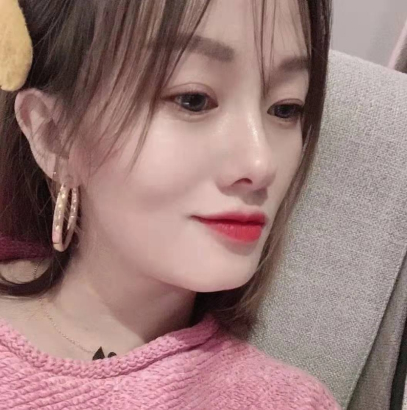 微醺的笑容的第一张照片--全国闪婚服务中心