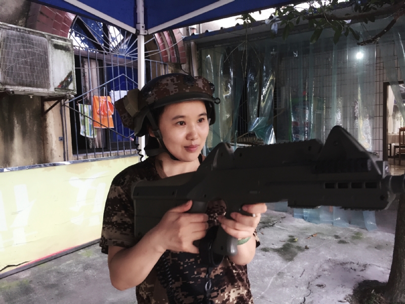 菲拉的第一张照片--全国闪婚服务中心