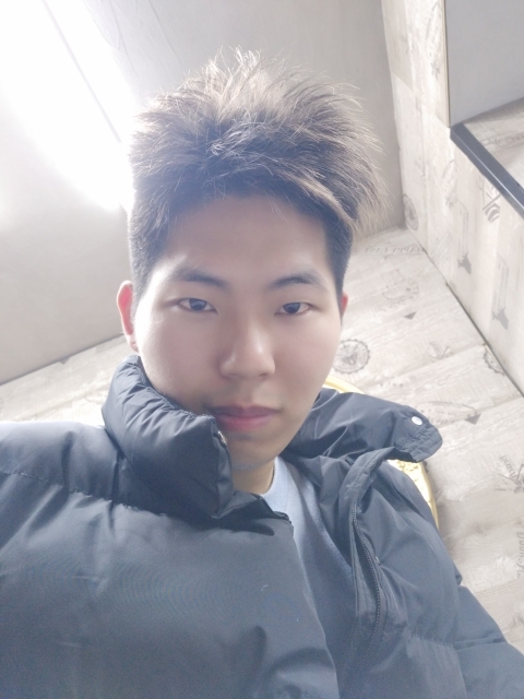 郑小五的第一张照片--全国闪婚服务中心