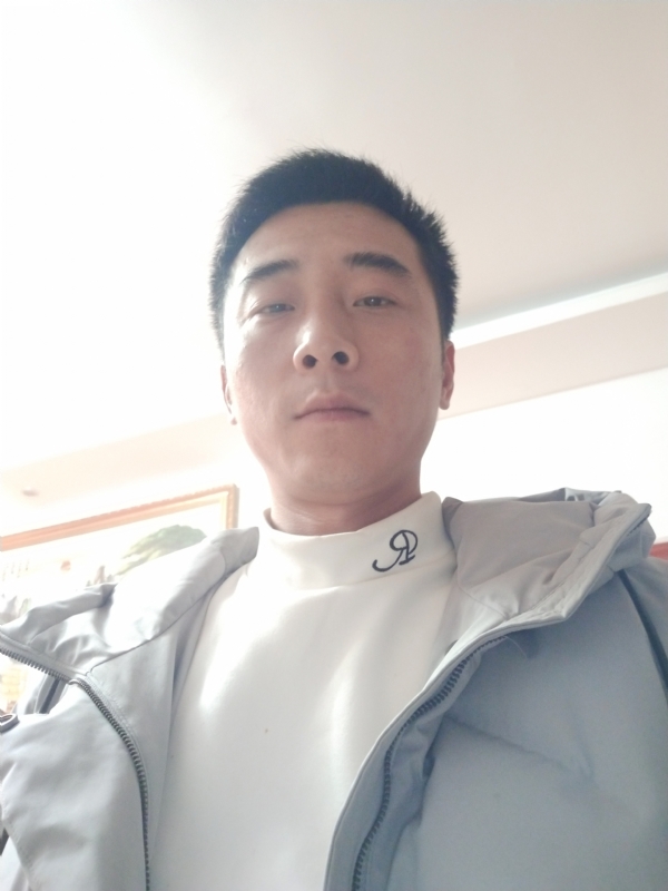 走进来的第一张照片--全国闪婚服务中心