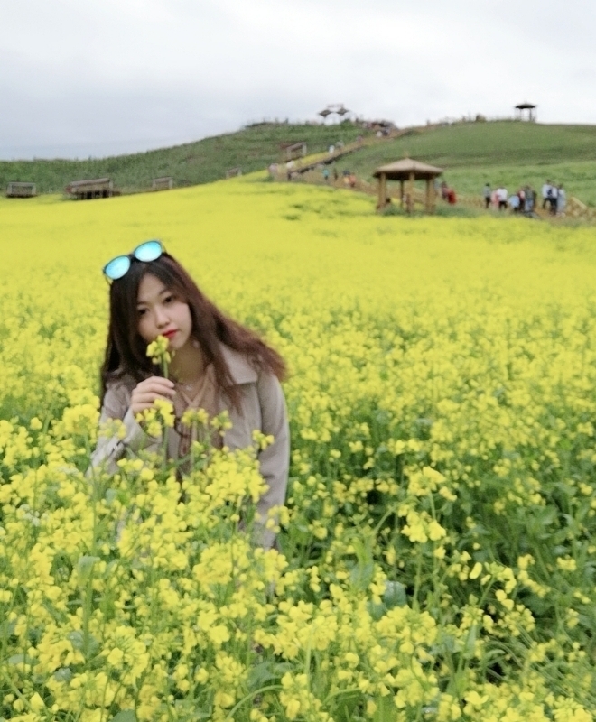 小桃花的第二张照片--全国闪婚服务中心