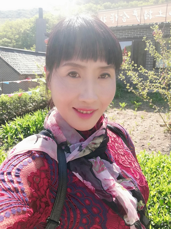 艳阳高照的第一张照片--全国闪婚服务中心