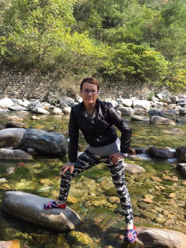 金鑫的第一张照片--全国闪婚服务中心