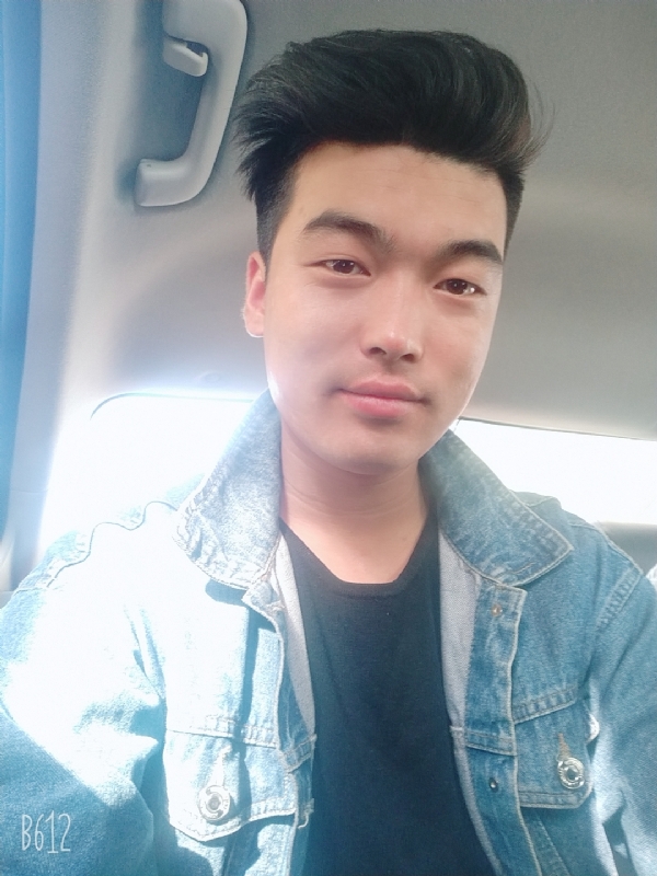 吉吉国王的第一张照片--全国闪婚服务中心
